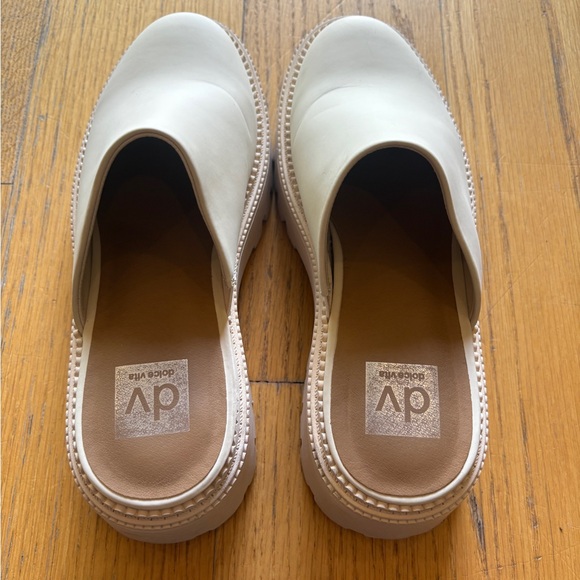 Dolce Vita Cream Slip-On Shoes - Picture 2 of 4